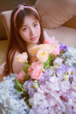 他的巨物撑开她的花缝的导演是谁